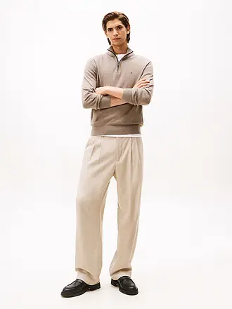 TOMMY HILFIGER | Maglione Troyer
Marke: TOMMY HILFIGER
Farbe: braun
Kategorien: Mode,Herren
Tags: Große Größen
Ärmellänge: Langarm
Material: Baumwolle,Kaschmir
Kragenform: Troyer
Musterung: Unifarben
Passform (Oberbekleidung): Regular
Stil: Casual
Details: Logo |